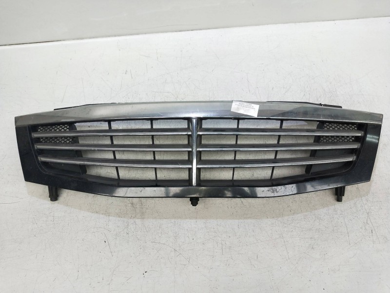 Recambio de rejilla delantera para ssangyong rexton rx 270 full referencia OEM IAM   