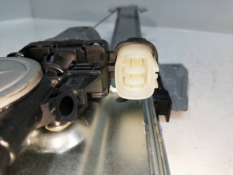 Recambio de elevalunas delantero derecho para mitsubishi montero (v60/v70) 2.5 tdi sahel (3-ptas.) referencia OEM IAM   3P