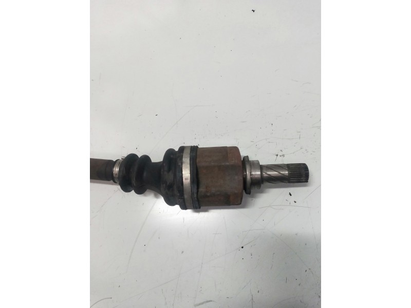 Recambio de transmision delantera izquierda para renault scenic ii authentique referencia OEM IAM 8200330413  