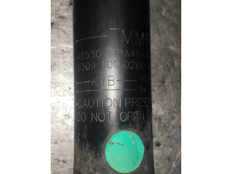 Recambio de amortiguador trasero derecho para toyota yaris hsd active referencia OEM IAM 485300DA40  