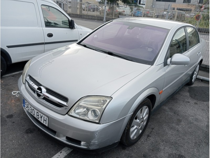 opel vectra c berlina del año 2002