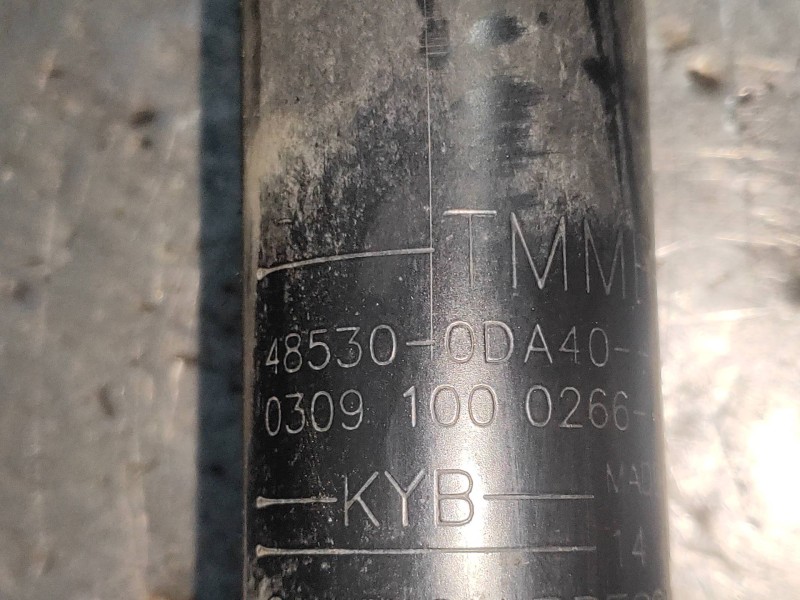 Recambio de amortiguador trasero izquierdo para toyota yaris hsd active referencia OEM IAM 485300DA40  