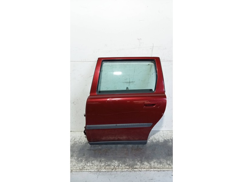 Recambio de puerta trasera izquierda para volvo v70 familiar 2.4 (103kw) referencia OEM IAM   5P