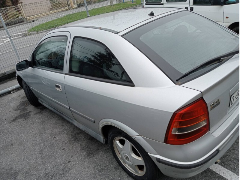 opel astra g berlina del año 1999