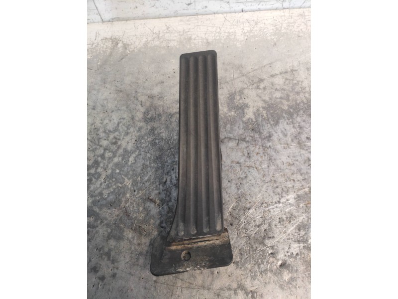 Recambio de potenciometro pedal para bmw serie 5 lim. (f10) 525d referencia OEM IAM 678999801 25916010 
