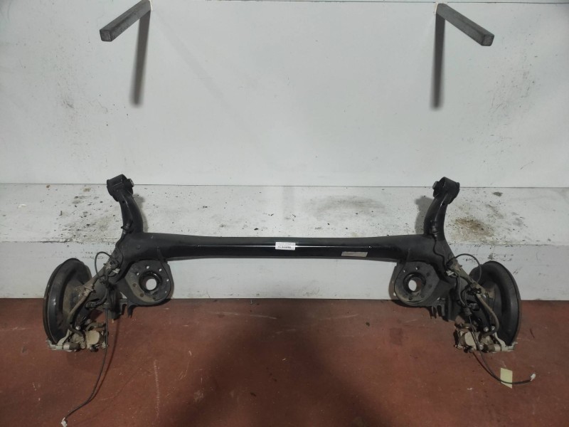 Recambio de puente trasero para toyota yaris hsd active referencia OEM IAM   DISCO / ABS