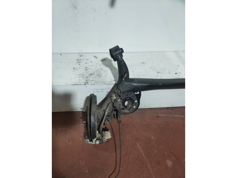 Recambio de puente trasero para toyota yaris hsd active referencia OEM IAM   DISCO / ABS