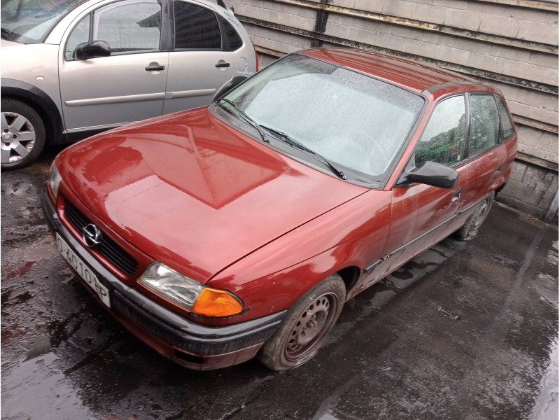 opel astra f berlina del año 1995
