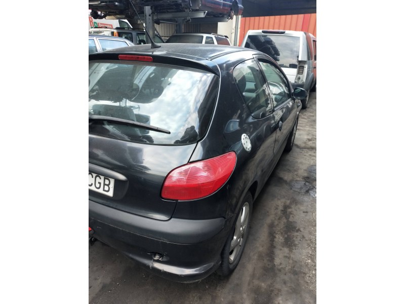 peugeot 206 berlina del año 2003