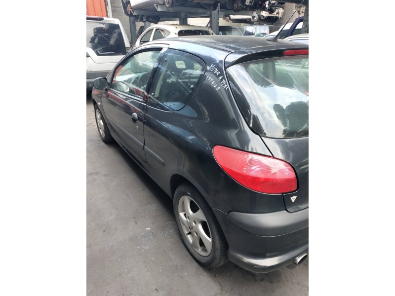 peugeot 206 berlina del año 2003
