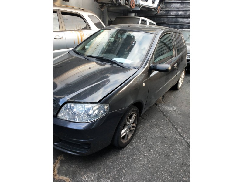 fiat punto berlina (188) del año 2005