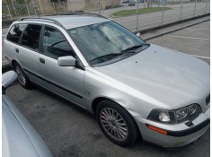 volvo v40 familiar del año 2002