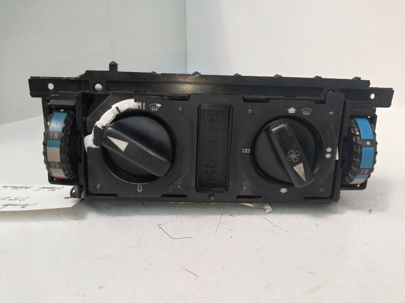 Recambio de mando calefaccion / aire acondicionado para mercedes clase e (w124) berlina 2.5 diesel referencia OEM IAM   
