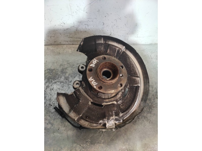 Recambio de mangueta trasera derecha para bmw serie 5 lim. (f10) 525d referencia OEM IAM   33326793770