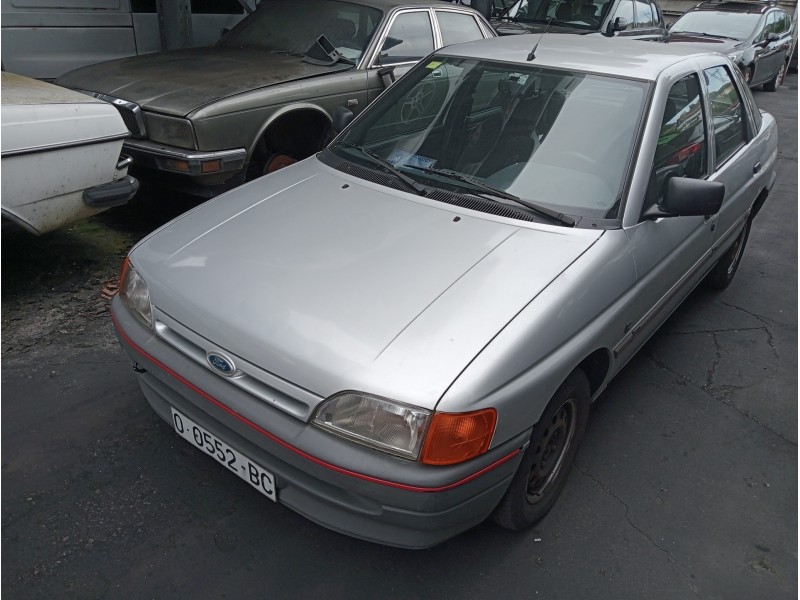 ford escort berlina/turnier del año 1991