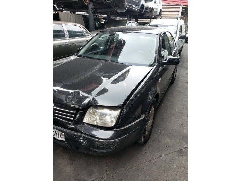 volkswagen bora berlina (1j2) del año 2003