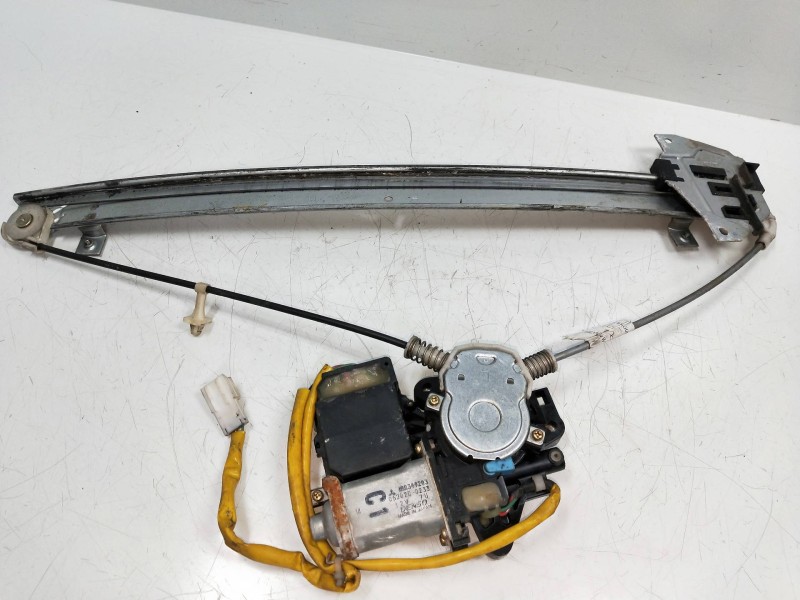 Recambio de elevalunas delantero izquierdo para mitsubishi space wagon (n80/n90) 2.4 gdi cat referencia OEM IAM MR349203 0620200
