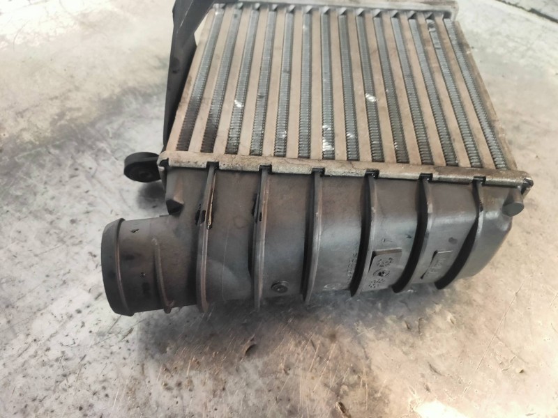 Recambio de intercooler para volkswagen polo (9n3) advance referencia OEM IAM 6Q0145804A 862403N 