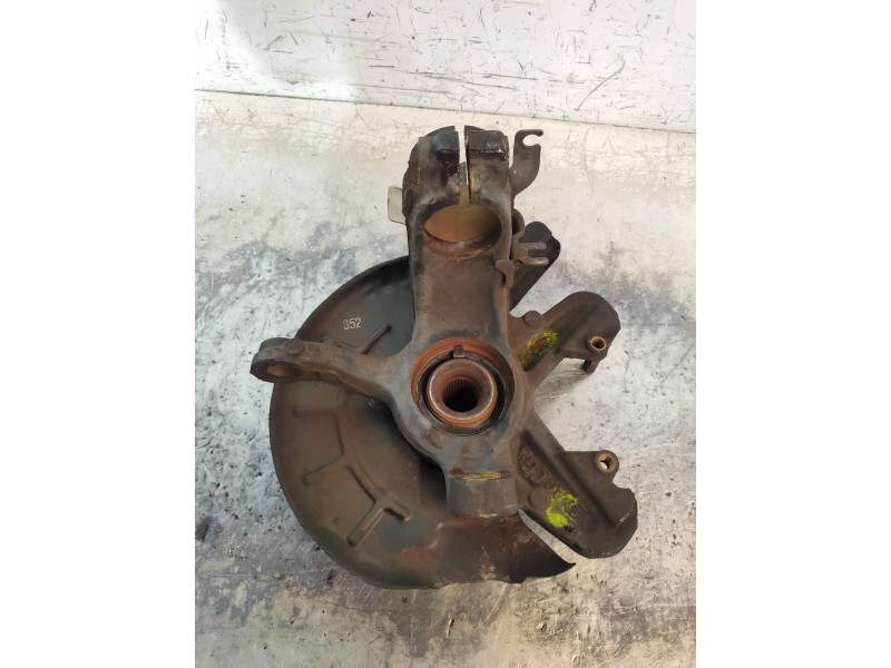 Recambio de mangueta delantera izquierda para volkswagen polo (9n3) advance referencia OEM IAM   