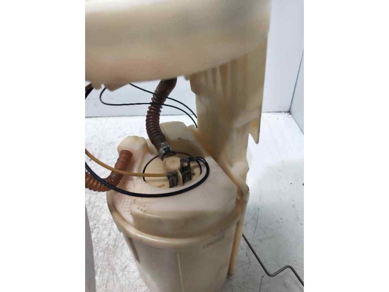 Recambio de bomba combustible para audi a6 berlina (4b2) 2.4 v6 30v referencia OEM IAM 4B0919051G 228233002005 VDO AFORADOR Recambio de bomba combustible para audi a6 berlina (4b2) 2.4 v6 30v referencia OEM IAM 4B0919051G 228233002005 VDO AFORADOR
