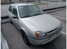ford fiesta berlina (dx) del año 2000