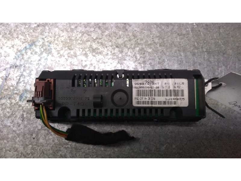 Recambio de pantalla multifuncion para citroen c3 referencia OEM IAM 96597970XT 1J1R8KC5 