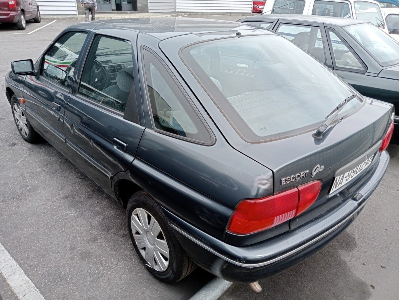ford escort berlina/turnier del año 1993