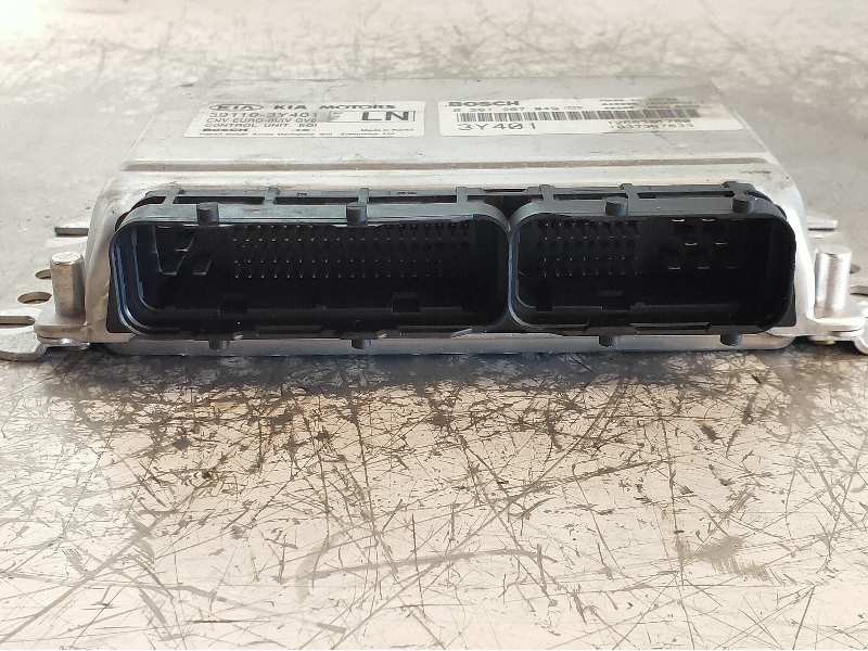 Recambio de centralita motor uce para kia carnival ii 2.5 v6 ex referencia OEM IAM 0261207049 391103Y401 3Y401 1268301780 103736