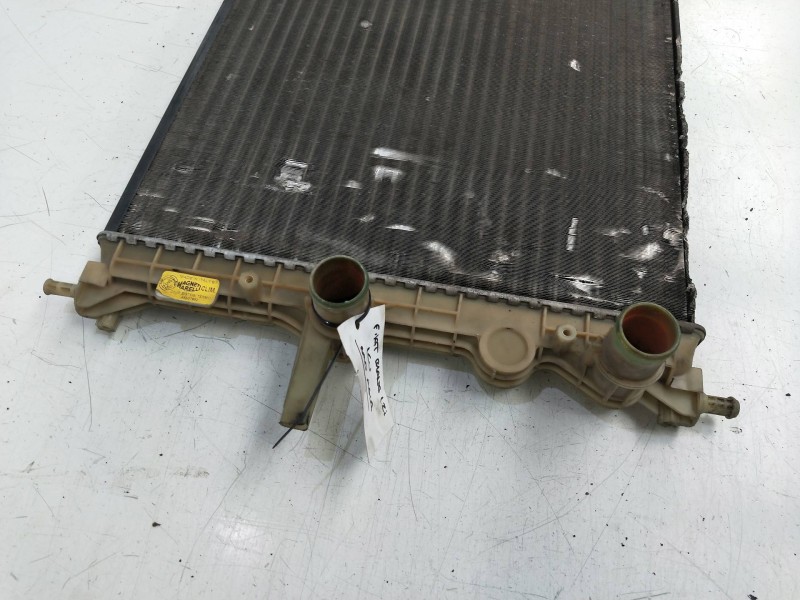 Recambio de radiador agua para fiat bravo (182) 1.2 16v cat referencia OEM IAM 46537992   Recambio de radiador agua para fiat bravo (182) 1.2 16v cat referencia OEM IAM 46537992