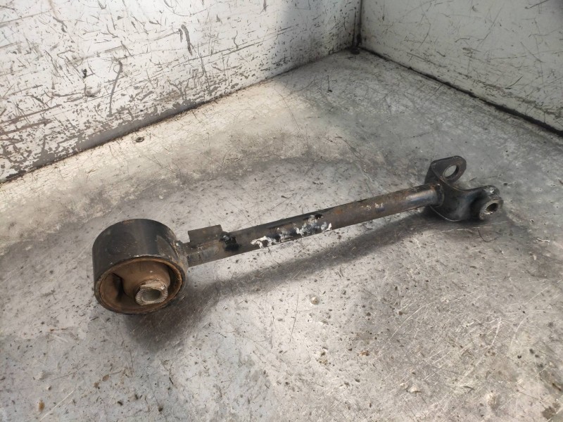 Recambio de brazo suspension superior trasero derecho para chevrolet evanda cdx referencia OEM IAM   