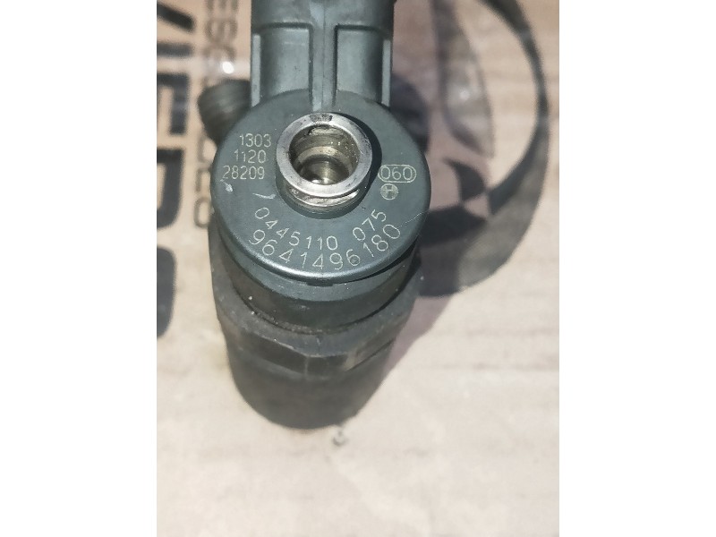 Recambio de inyector para peugeot 206 berlina xt referencia OEM IAM 1120 0445110075 