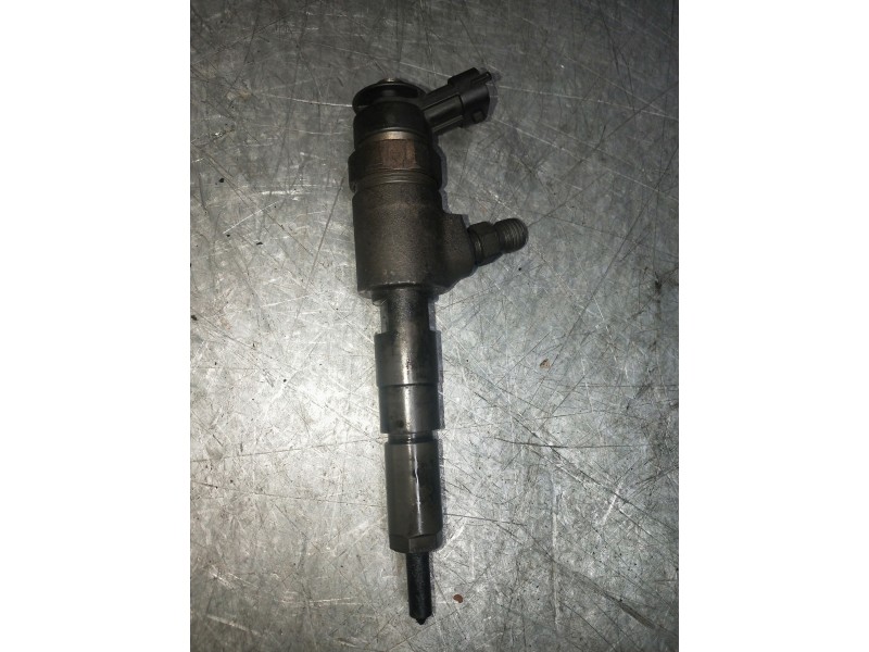 Recambio de inyector para peugeot 206 berlina xt referencia OEM IAM 1120 0445110075 