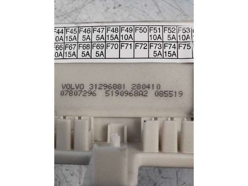 Recambio de caja reles / fusibles para volvo c70 cabriolet d4 momentum referencia OEM IAM 31296881 312681178 