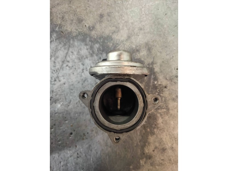Recambio de valvula egr para volkswagen polo (9n3) advance referencia OEM IAM 045129637A  