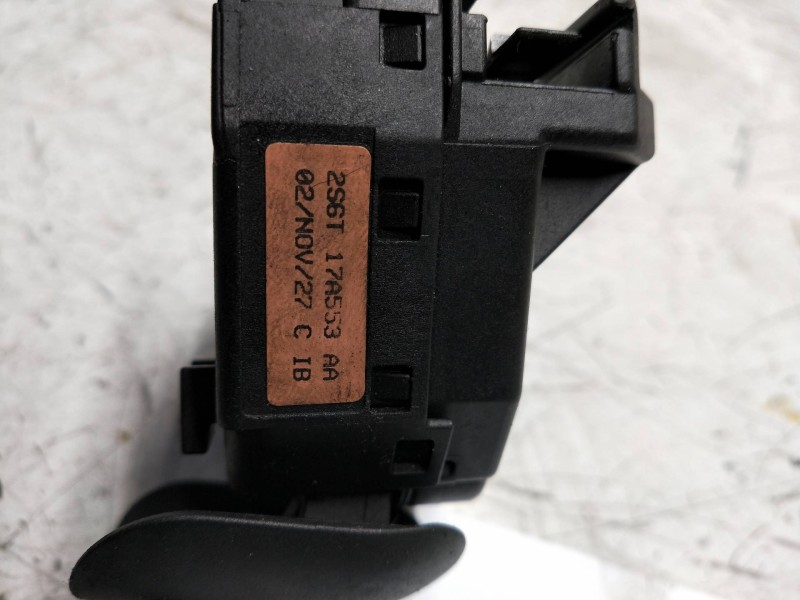 Recambio de mando limpia para ford fiesta (cbk) ambiente referencia OEM IAM 2S6T17A553AA  