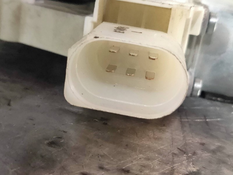 Recambio de elevalunas trasero izquierdo para bmw serie 5 lim. (f10) 520d referencia OEM IAM 7182121F10S 72715639 17065440 72481