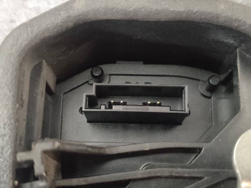 Recambio de motor cierre centralizado delantero derecho para bmw serie 5 lim. (f10) 520d referencia OEM IAM 7229458  