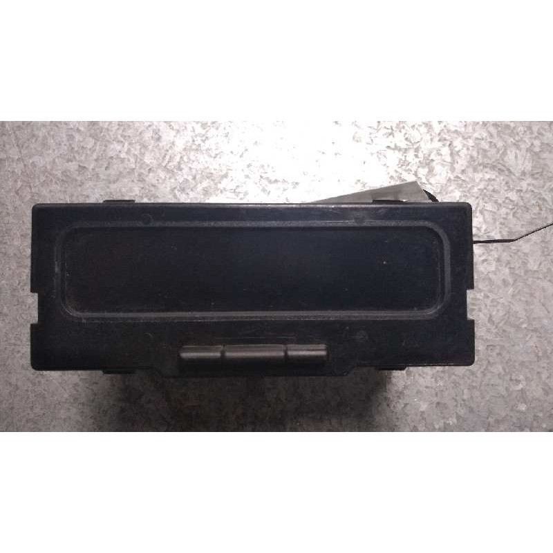 Recambio de pantalla multifuncion para renault megane ii classic berlina 1.9 dci diesel referencia OEM IAM 8200107839 AFFA2 