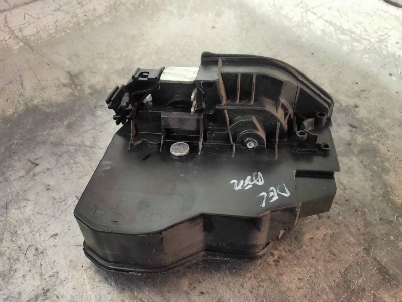 Recambio de motor cierre centralizado delantero derecho para bmw serie 5 lim. (f10) 520d referencia OEM IAM 7229458  