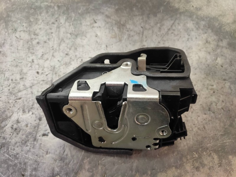 Recambio de motor cierre centralizado delantero izquierdo para bmw serie 5 lim. (f10) 520d referencia OEM IAM 7229461  