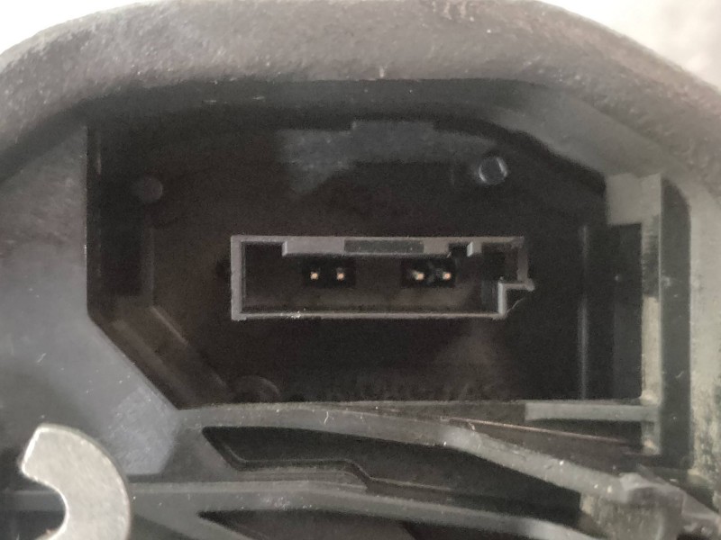Recambio de motor cierre centralizado delantero izquierdo para bmw serie 5 lim. (f10) 520d referencia OEM IAM 7229461  