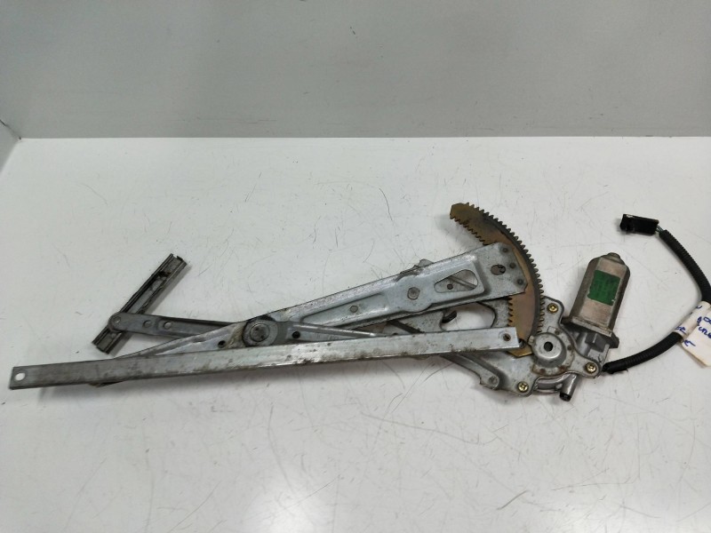 Recambio de elevalunas delantero derecho para nissan 300 zx (z32) referencia OEM IAM 8037030P00  2P Recambio de elevalunas delantero derecho para nissan 300 zx (z32) referencia OEM IAM 8037030P00  2P