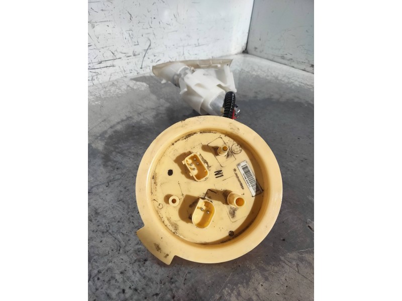 Recambio de bomba combustible para bmw serie 5 lim. (f10) 520d referencia OEM IAM 7217065  