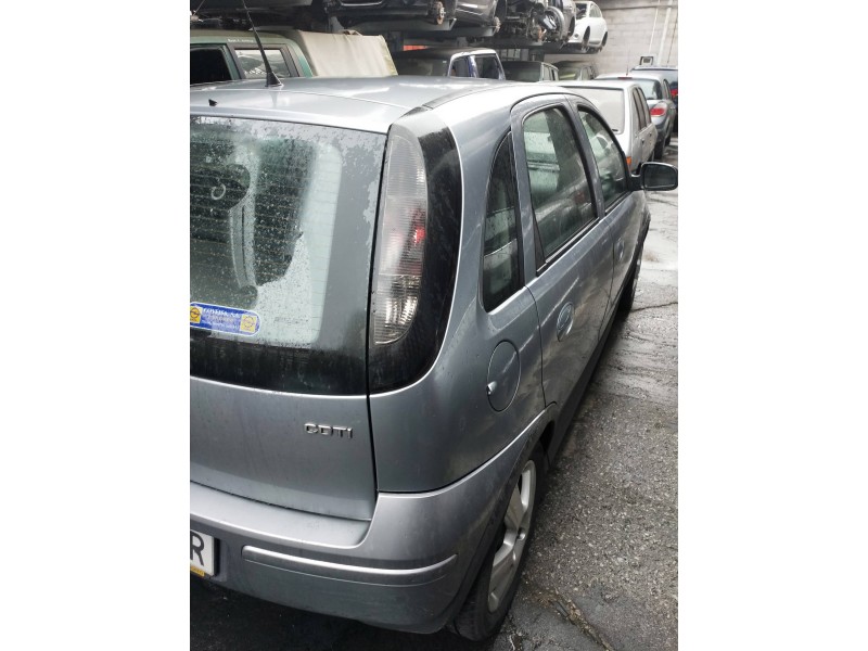 opel corsa c del año 2004