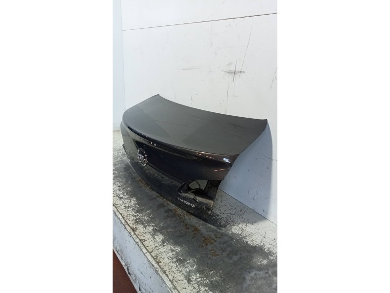 Recambio de tapa maletero para opel astra j lim. 4türig selection referencia OEM IAM   