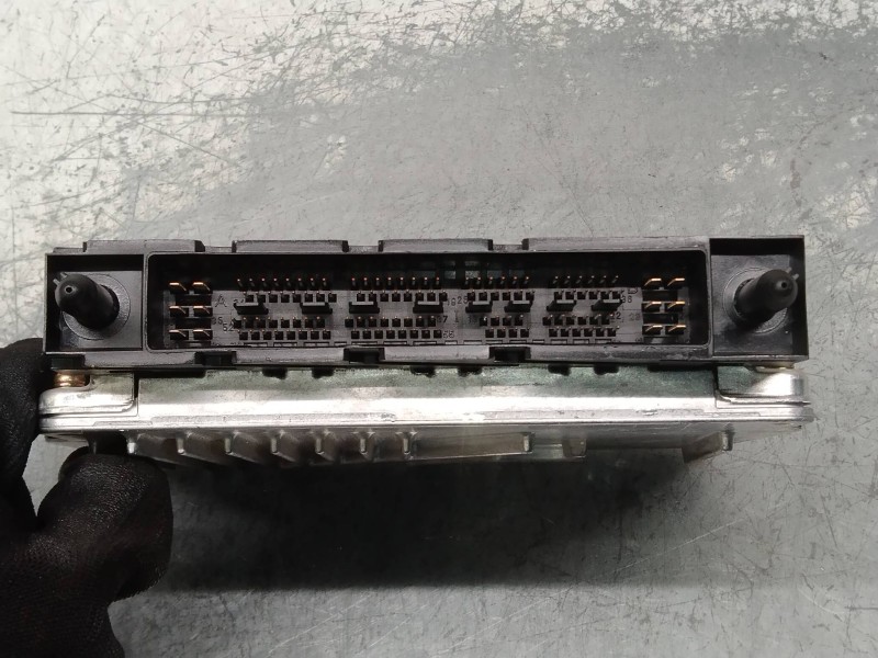 Recambio de centralita motor uce para volvo v70 familiar 2.4 (103kw) referencia OEM IAM MB0797008951 08627148A HP2