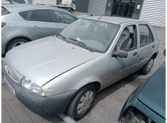 ford fiesta berlina del año 1998