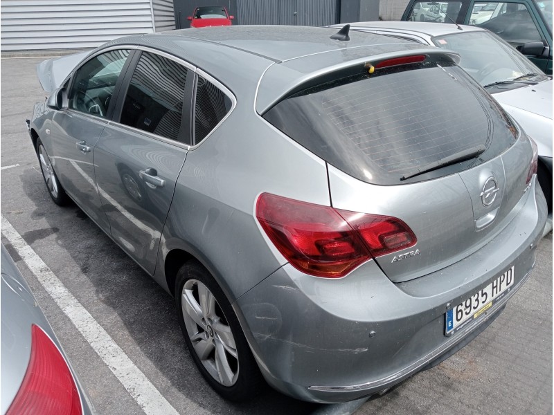 opel astra j lim. del año 2013