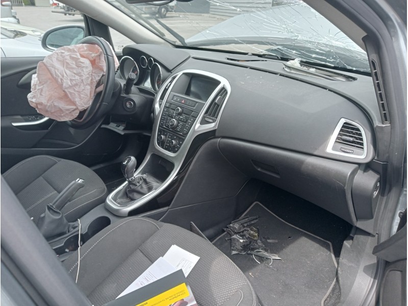 opel astra j lim. del año 2013