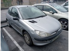peugeot 206 berlina del año 2001